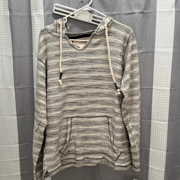 U.S. Vintage Tops - Woman's pull over
